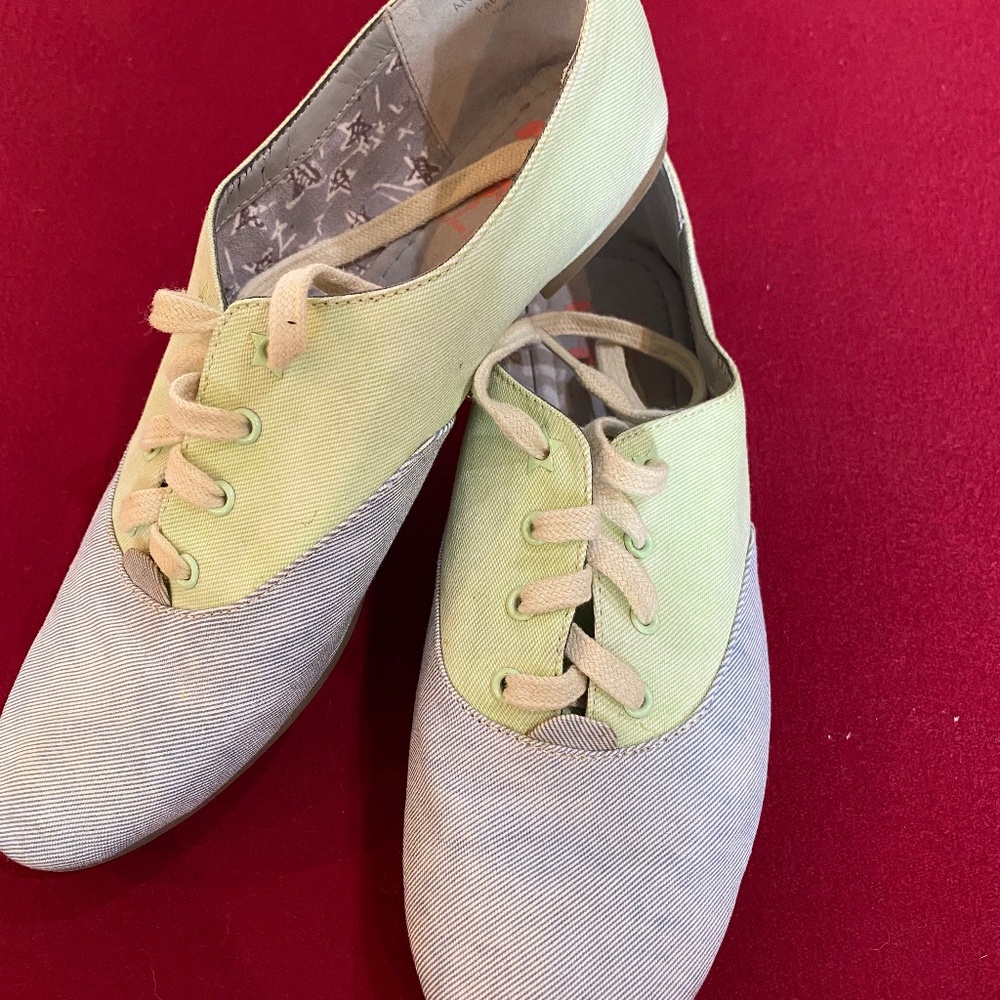 Blue/Green lace-up flats size 8